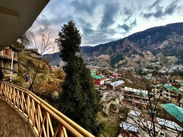 One Light Hostel Manali (Himachal Pradesh) Ngoại thất bức ảnh